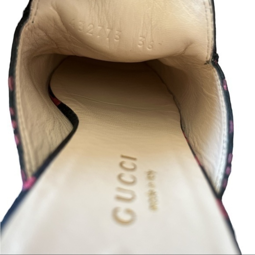 GUCCI Princetown Pink and Black Printed Fabric Mules Size 36 - Picture 6 of 8